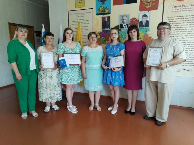 Торжественное вручение аттестатов.